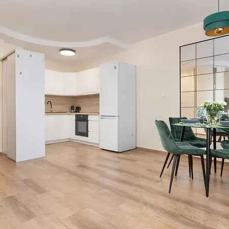 Apartamento Heart Of With Terrace & Old Town View By Renters